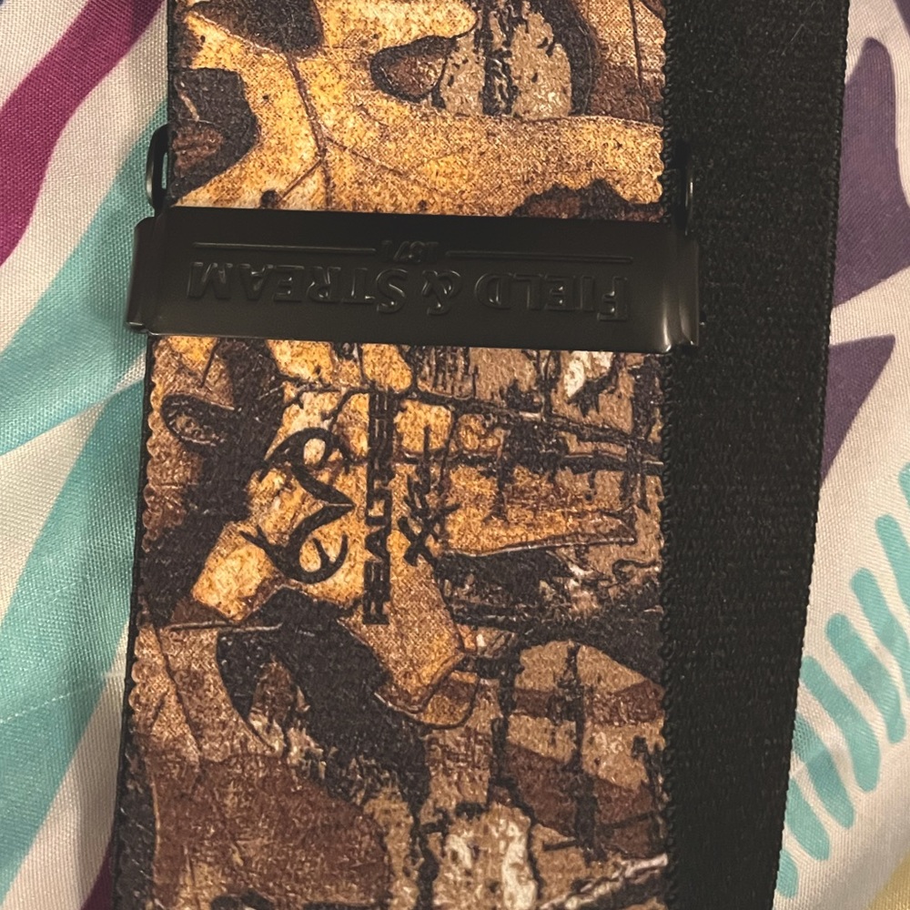 Field & Stream harness. Barely worn, very good condition. Realtree Xtra camo. - Picture 2 of 3